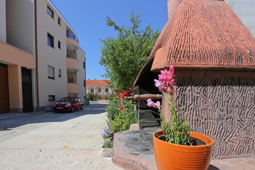 Apartments Bobi ザダル エクステリア 写真